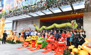 Lễ khai trương Menas Mall Saigon Airport.