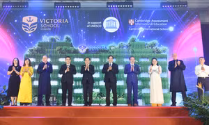 Nghi thức ra mắt.