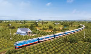 Mục tiêu đến 2030 của VNR là đóng mới các loại toa tàu đạt vận tốc 120 km/giờ. Ảnh: VNR