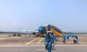Gần 350 hành khách tham gia thí điểm chương trình cách ly 7 ngày của Bộ Y tế đối với người từ nước ngoài nhập cảnh vào Việt Nam.