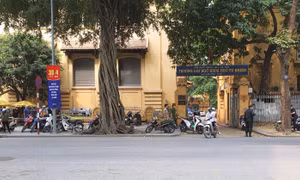 Chốt kiểm tra vi phạm giao thông của Công an TP Hà Nội. 