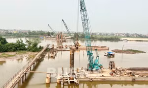 Khó khăn mặt bằng thi công cầu Bến Mới nối Nam Định với Ninh Bình
