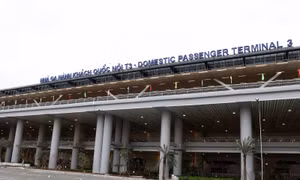 Hành khách 'xông đất' nhà ga T3 Tân Sơn Nhất