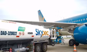 Vietnam Airlines 'xanh hóa' Ngày Môi trường Thế giới: SAF đồng loạt cất cánh tại Việt Nam