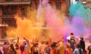 Lễ hội Holi rực rỡ sắc màu.