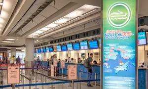 Vietnam Airlines triển khai dịch vụ check-in thẳng các chuyến bay quá cảnh tại Hong Kong