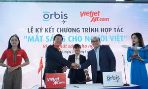Vietjet đồng hành cùng bệnh viện bay trên không mang 'Mắt sáng cho người dân'