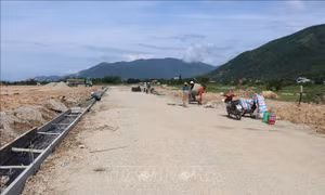 Ứng dụng công nghệ tiên tiến vào bảo trì, nâng cao tuổi thọ đường bộ tại Việt Nam. Ảnh: TTXVN