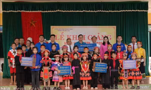 Một ngày khai giảng đặc biệt với học sinh Trường Tiểu học 19/8