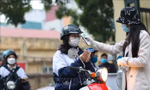 Hà Nội kiểm soát dịch COVID-19 khi trẻ đi học trở lại. Ảnh: TTXVN.