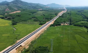 Kỳ tích hạ tầng tạo đà cất cánh