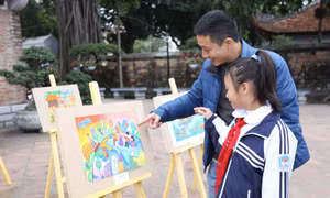 Học sinh hơn 700 trường tiểu học Hà Nội thi vẽ tranh 'Sải cánh vươn cao' 2018