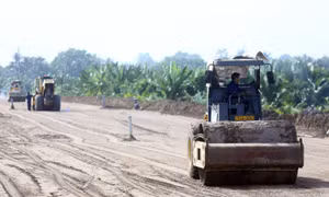 Thi công xuyên Tết trên cao tốc Trung Lương - Mỹ Thuận