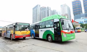 Hà Nội tăng cường thêm 1.170 lượt xe buýt phục vụ dịp Tết