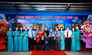 Đưa vào vận hành đoàn tàu chất lượng cao Sông Lam.