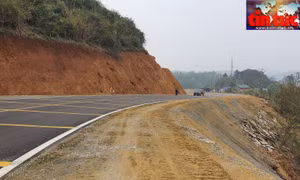 Đoạn 700 m điểm đen TNGT Km17+600 - Km18+300 QL4A qua huyện Văn Lãng, Lạng Sơn đang được xử lý.