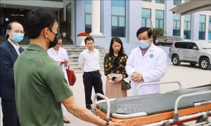 Chống lây chéo dịch COVID-19 trong bệnh viện và dừng đón chuyến bay từ Hàn Quốc