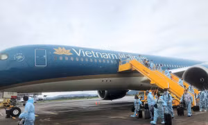 Chuyến bay thí điểm cách ly tập trung 7 ngày với công dân từ Pháp về nước.