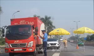 Công an thành phố Hà Nội tiếp tục duy trì 55 chốt kiểm soát dịch COVID-19