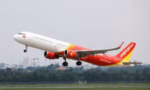 Nhiều chuyến bay đi Nhật Bản phải lùi giờ vì bão Faxai