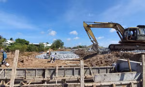 Dự án nâng cấp, cải tạo QL53 đang thiếu hụt nguồn vật liệu đất cát san nền nghiêm trọng.