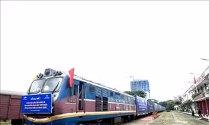 Vận chuyển hàng hóa Trung - Việt tăng mạnh trong tháng đầu năm