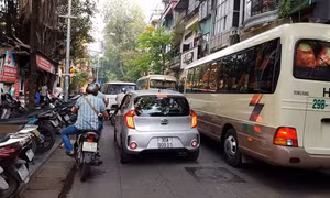 Ngăn xe hợp đồng trốn thuế, phá vỡ tuyến vận tải cố định