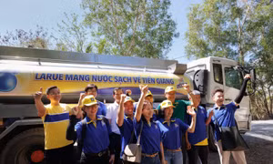 Mang 640.000 lít nước sinh hoạt đến với người dân Tiền Giang đang bị thiên tai xâm nhập mặn