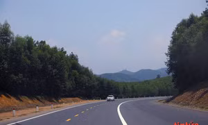 Sắp đưa vào khai thác 66 km cao tốc La Sơn - Túy Loan