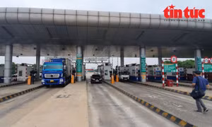 Hệ thống thu phí điện tử không dừng do Cục Đường bộ Việt Nam chủ trì đã được triển khai trên cả nước.