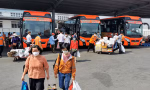 Chủ động phương án phục vụ hành khách dịp nghỉ Lễ Quốc khánh 2/9. Ảnh: TTXVN.