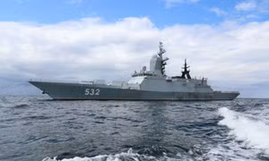 Hạm đội Baltic của Nga điều tàu tới cứu phà chở khách bốc cháy