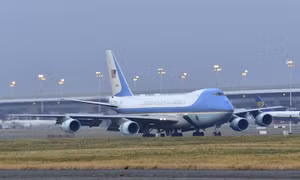 Tổng thống Trump đã tới Phần Lan, sẵn sàng cho Hội nghị Thượng đỉnh Nga-Mỹ