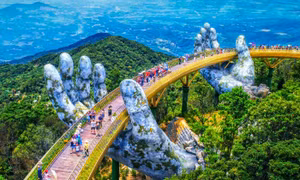 Cầu Vàng Đà Nẵng gây tiếng vang lớn trên báo chí quốc tế