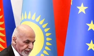 Tổng thống Afghanistan Ghani từ chức, đáp máy bay sang Tajikistan