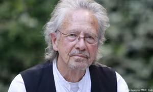 Giải Nobel Văn học năm 2019 thuộc về tiểu thuyết gia người Áo Peter Handke