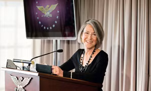 Giải Nobel Văn học 2020 thuộc về nhà thơ người Mỹ Louise Gluck