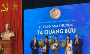 Trao Giải thưởng Tạ Quang Bửu 2020 cho ba nhà khoa học
