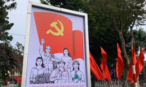 Hà Nội rực rỡ cờ hoa đón chào Đại hội đại biểu toàn quốc lần thứ XIII của Đảng