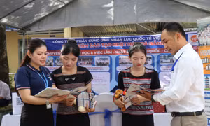 Mở 'nút thắt' nguồn nhân lực ở xã đặc biệt khó khăn Ba Xa