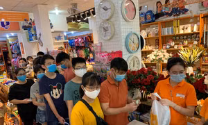Nhiều điểm vui chơi tại Thủ đô đông đúc trong ngày 2/9