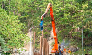 Đẩy nhanh khắc phục sạt lở, quyết tâm thông tuyến đèo Prenn trong ngày 25/11