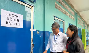 TP Hồ Chí Minh: Kiểm tra công tác thi lớp 10, hỗ trợ tối đa thí sinh đặc biệt