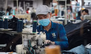 TP Hồ Chí Minh giải bài toán thiếu hụt lao động do F0 tăng nhanh