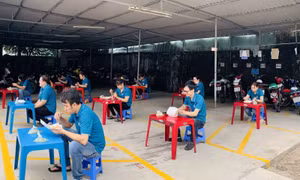 Cận cảnh công nhân ‘3 tại chỗ' ngay trong doanh nghiệp để chống dịch
