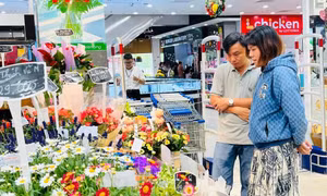 Hoa tươi hút hàng ngày Nhà giáo Việt Nam
