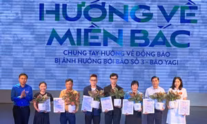 Văn nghệ sĩ TP Hồ Chí Minh chung tay góp sức hướng về miền Bắc