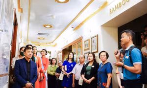 Dịp lễ 2/9: Vé máy bay 'nóng' ngang vé Tết, Hà Nội thành tâm điểm du lịch