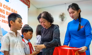 Quỹ Vừ A Dính ký kết tài trợ hơn 52 tỷ đồng cho các dự án giáo dục