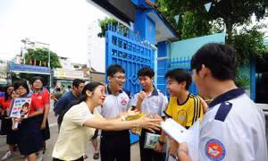 Trên 151.000 thí sinh TP Hồ Chí Minh hoàn thành ba môn thi lớp 10